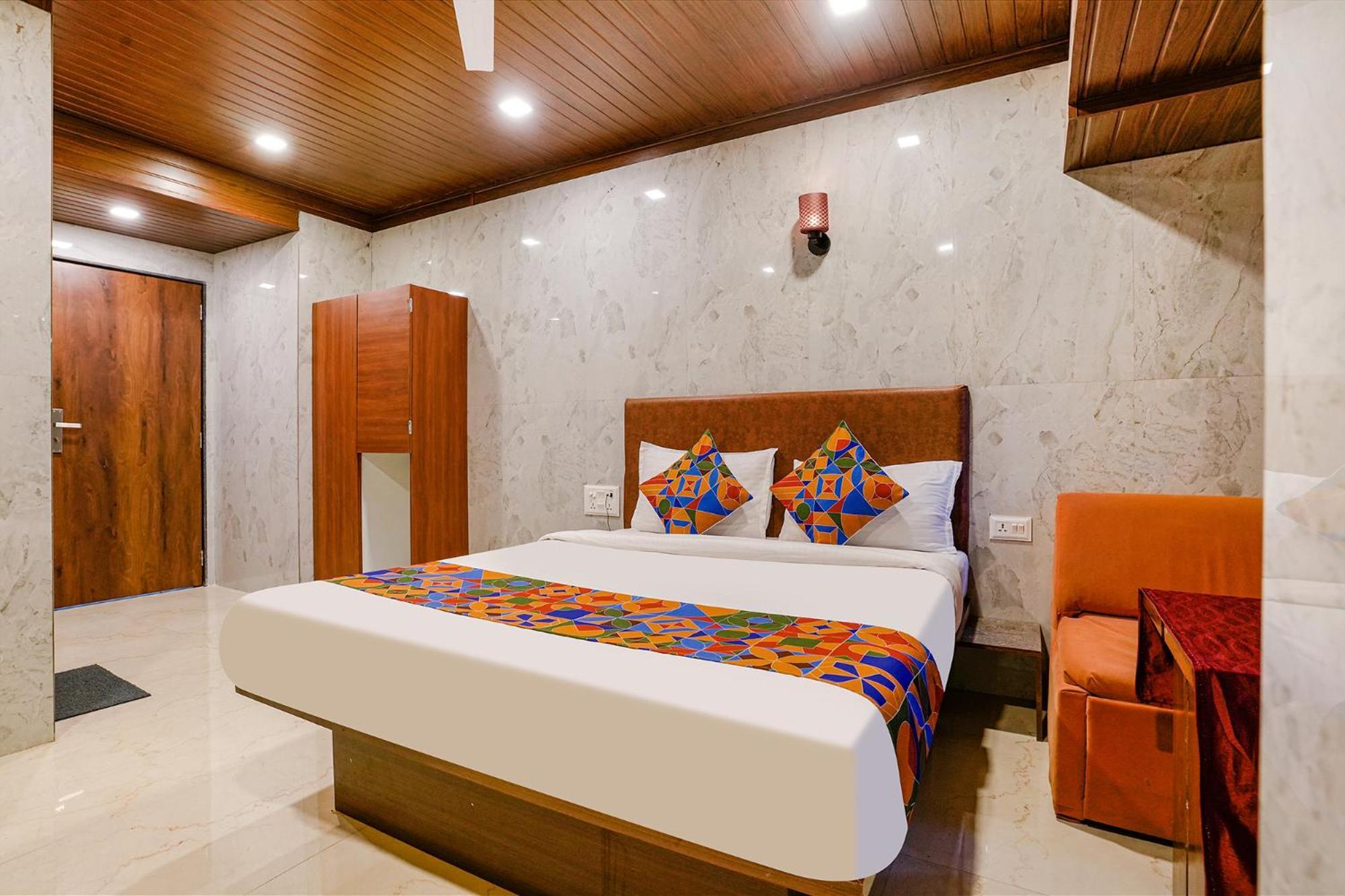 Fabexpress Yatri Inn - Navi Mumbai Turambhe Exterior photo