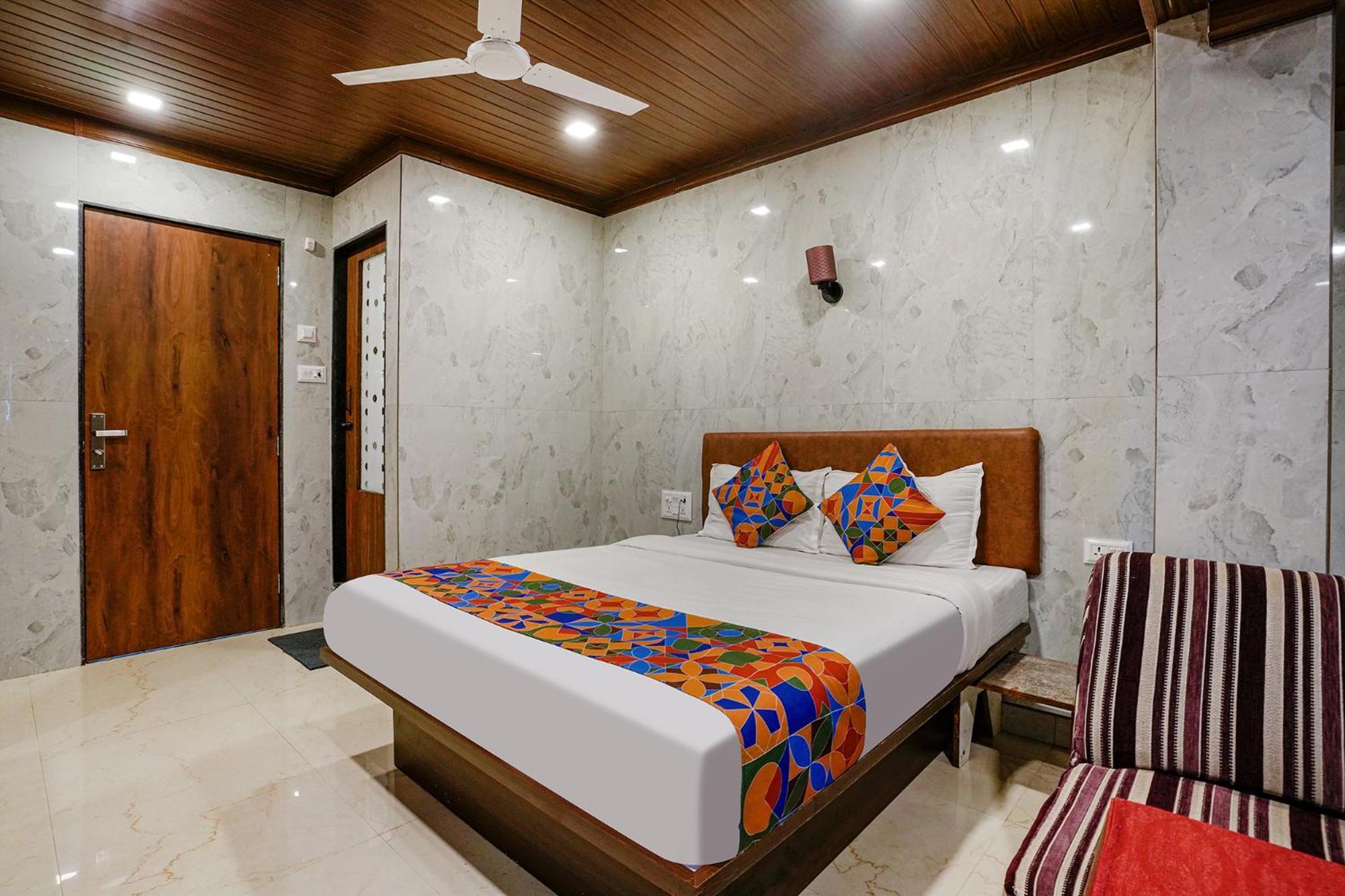 Fabexpress Yatri Inn - Navi Mumbai Turambhe Exterior photo